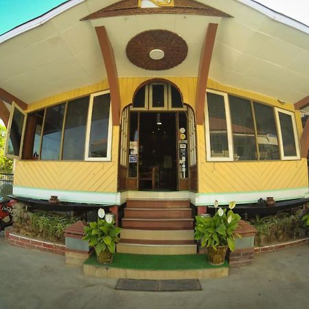 Nanda Wunn Hotel Nyaung Shwe Exterior foto