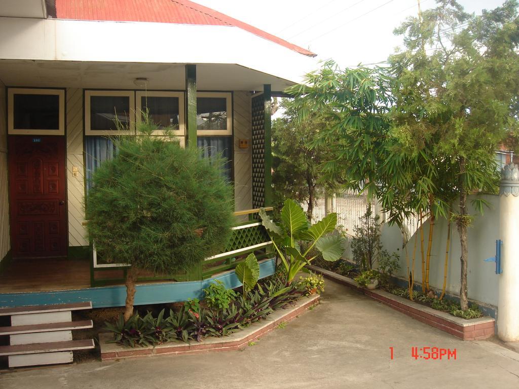 Nanda Wunn Hotel Nyaung Shwe Exterior foto