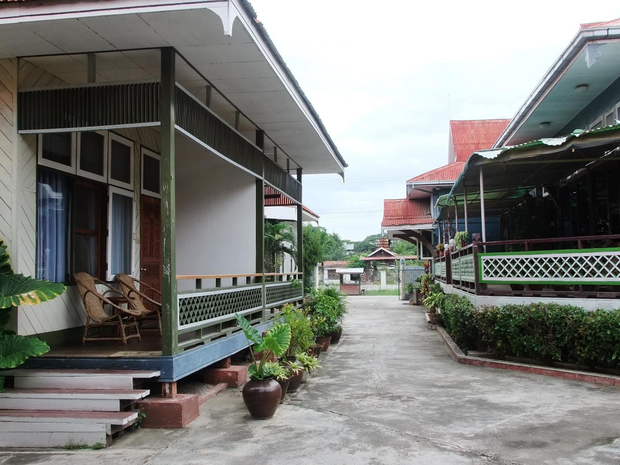 Nanda Wunn Hotel Nyaung Shwe Exterior foto